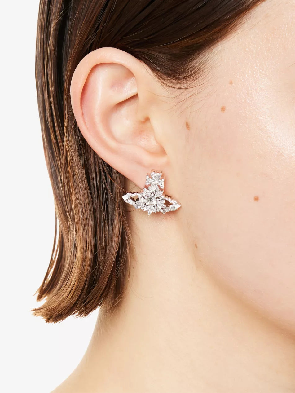 Vivienne Westwood Mariette Necklace жњЂж–°й›ЄиЉ±зі»е€— 冬日感滿滿 ж‰‹йЏ€й ёйЏ€иЂіз’°е…ЁеҐ—зЏѕиІЁ