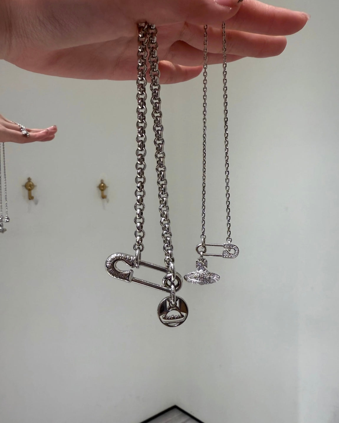 Vivienne Westwood Imogene Necklace ж‰Јй‡ќй …йЌЉ пј»BIGBANGе¤§иЃІеђЊж¬ѕ 520з”·еЏ‹жњЂдЅіз¦®з‰©пјЅ