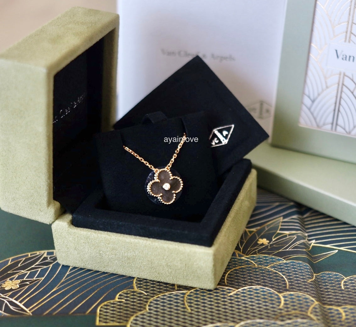 VAN CLEEF ARPELS VCA 18KT Rose Gold Limited 2023 Holiday Pendant Necklace Silver Obsidian Diamond Vintage Alhambra
