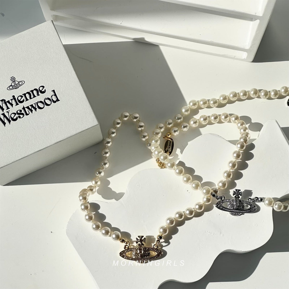 Vivienne Westwood Mini Bas Relief Pearl Choker