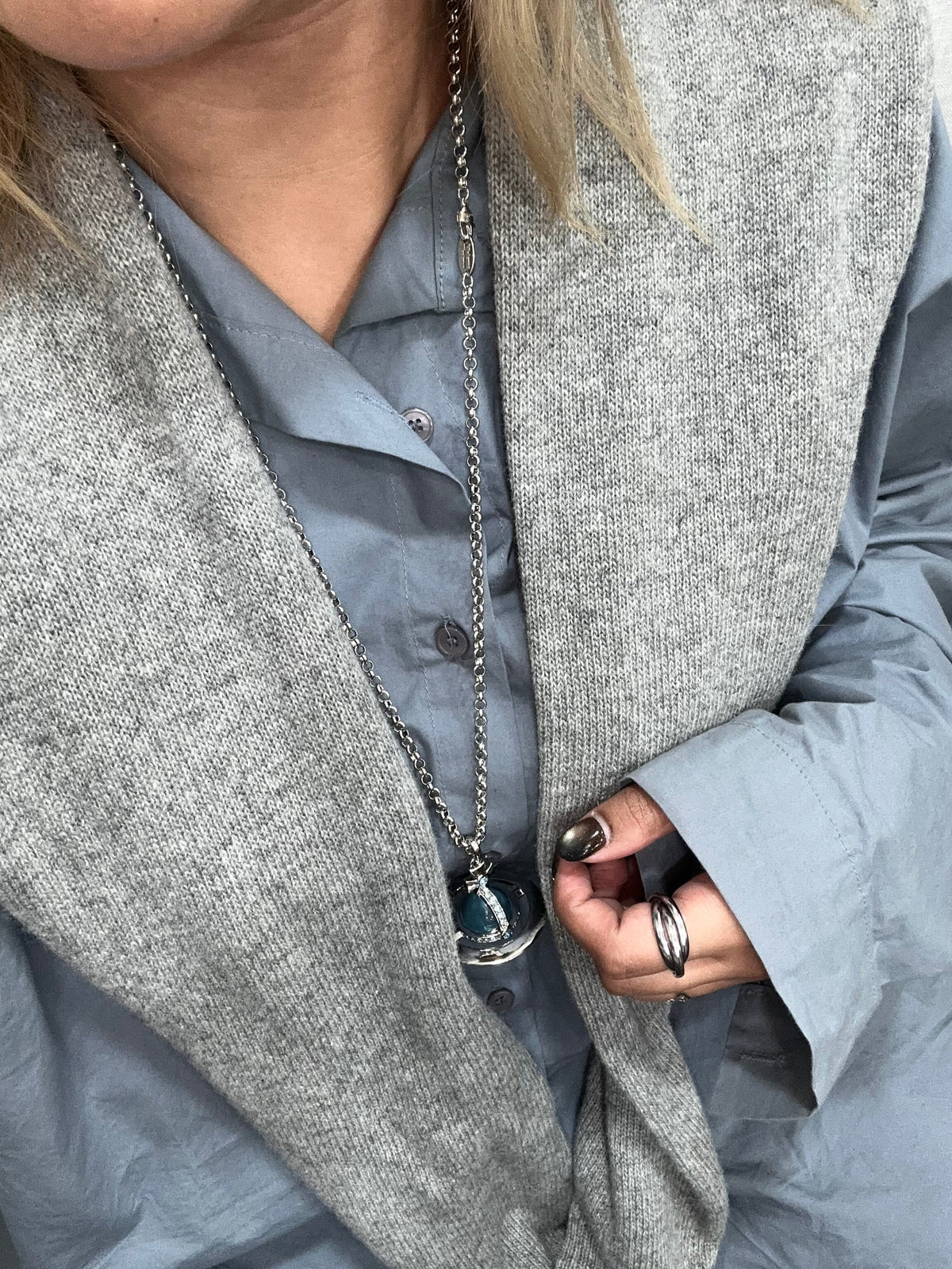 Vivienne Westwood ORB Pendant Crystal Necklace