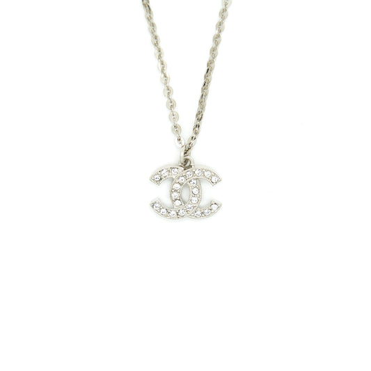 CHANEL CC LOGO CRYSTAL NECKLACE SILVER TONE