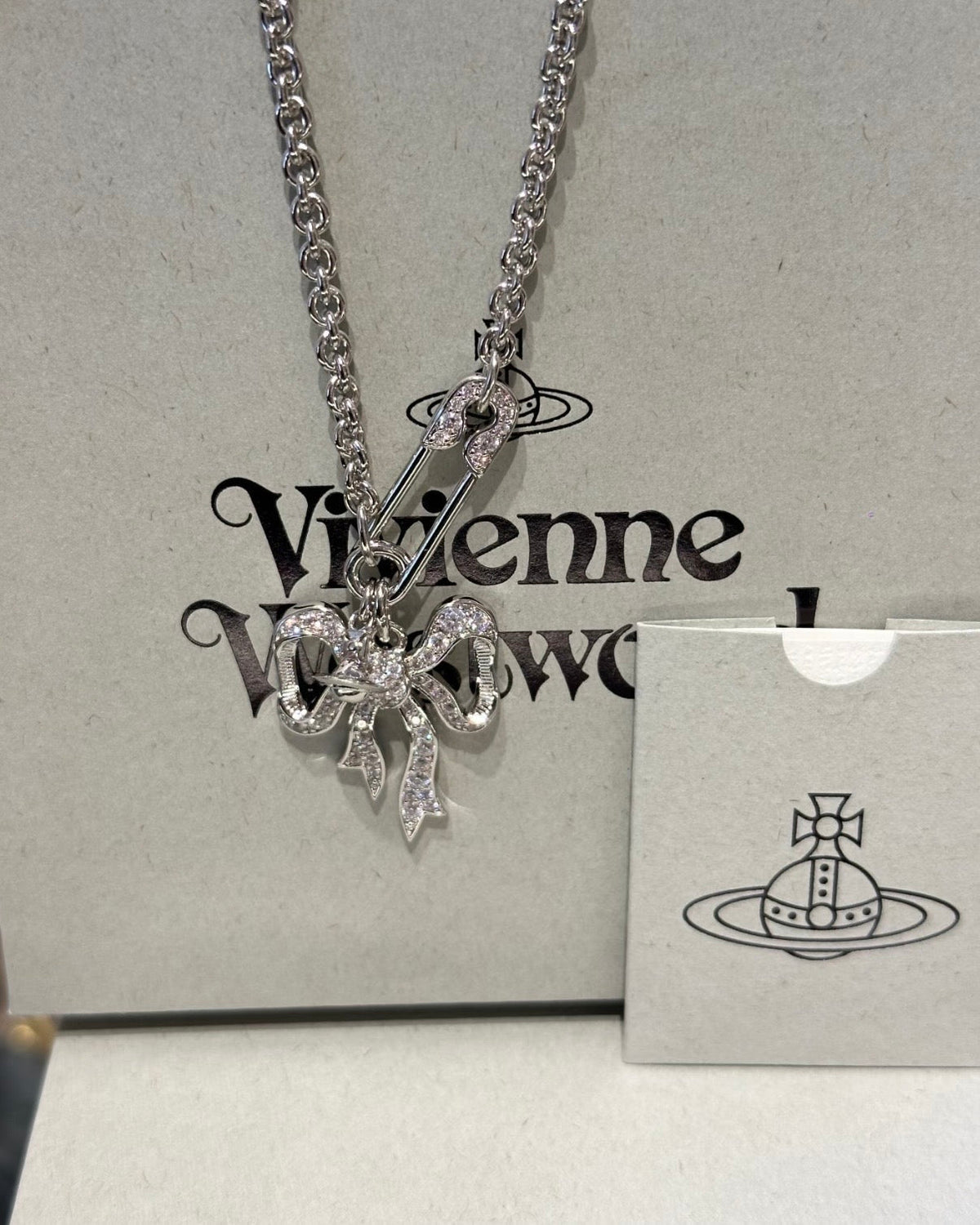 Vivienne Westwood Lilith Pendant Necklace зµ•зѕЋе¤§иќґиќ¶зµђж‰Јй‡ќрџ§·пј»жњЂж–°дёЉжћ¶пјЅ