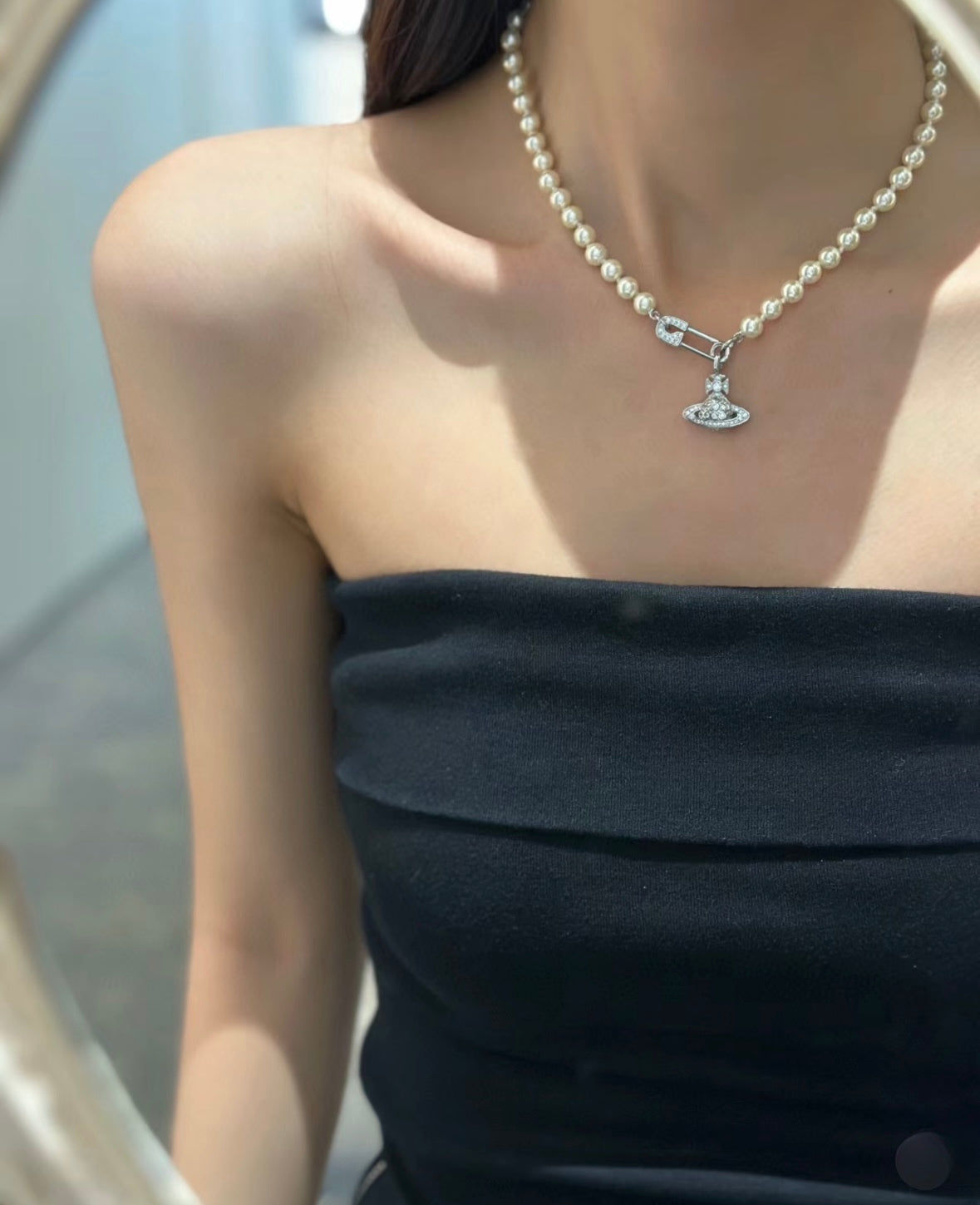 Vivienne Westwood Lucrece Orb Pearl Necklace зЏЌзЏ ж‰Јй‡ќ [Blackpink JennieжњЂж„›еђЊж¬ѕ]
